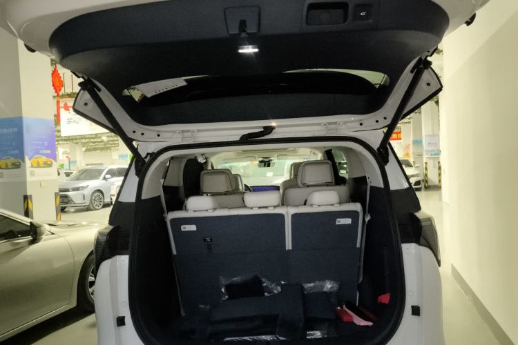 Used Buick GL8 New Energy 2024 Lu Zun Luxury Edition 7-Seater
