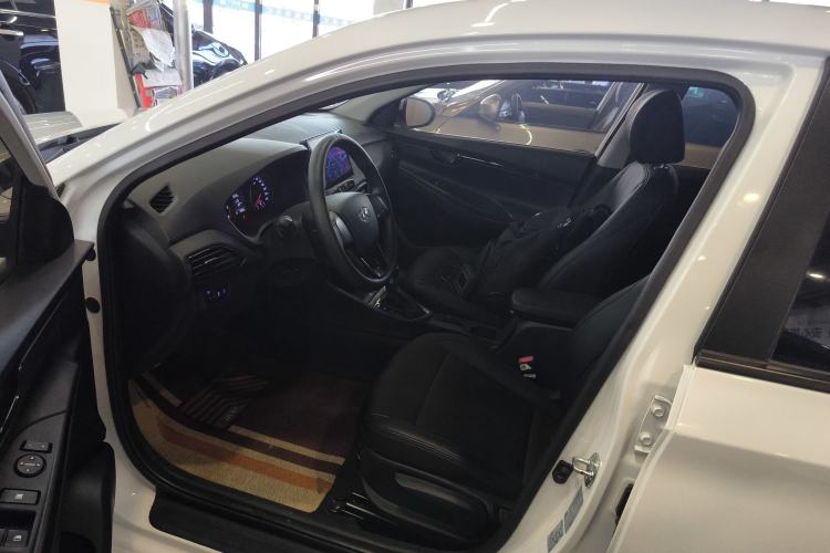 Used Hyundai Celesta 2020 1.6L Automatic GL Enjoyable Edition