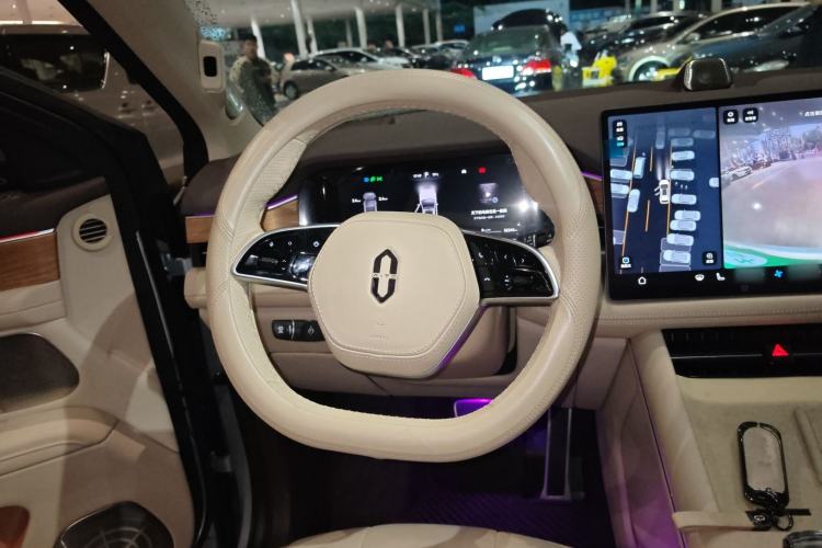 Used Hima AITO M7 2024 1.5T Intelligent Driving Rear-Drive Max Edition 6 Seats
