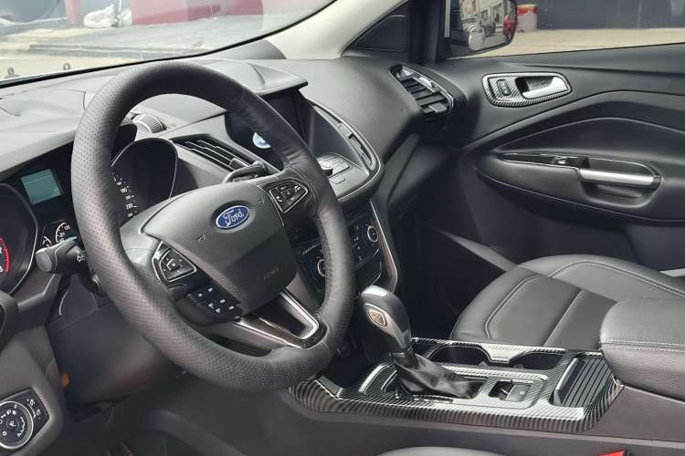 Used Ford Kuga 2019 EcoBoost 180 Two-Wheel-Drive Platinum Edition China VI Standard
