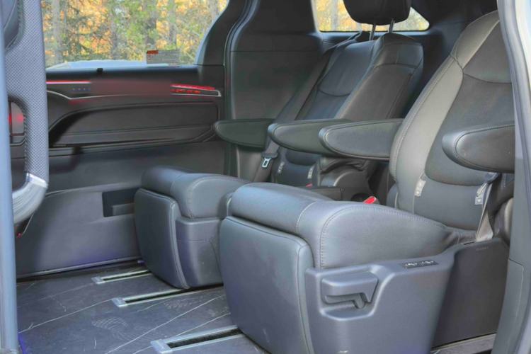 Used Toyota Sienna 2021 2.5L Hybrid Ultimate Edition
