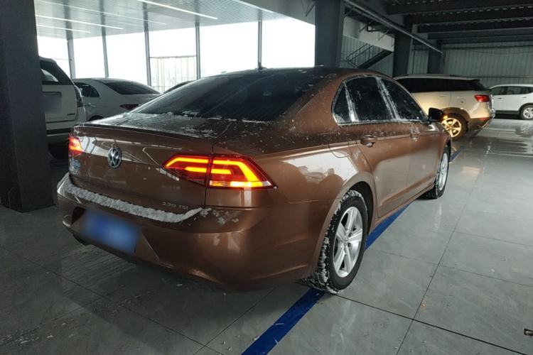 Used Volkswagen Lamando 2015 230TSI DSG Fashion Edition
