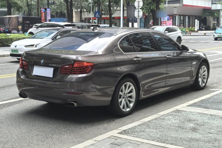 Used BMW 5 Series 2014 535Li Leading Model
