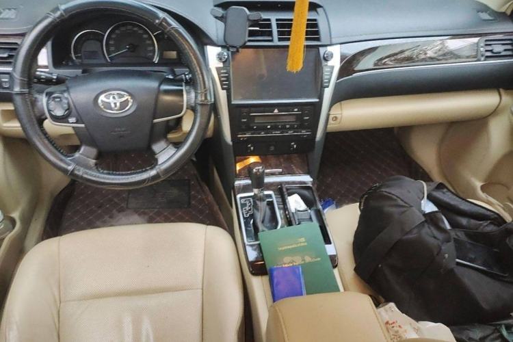 Used Toyota Camry 2016 2.0G 10th Anniversary Leading Edition
