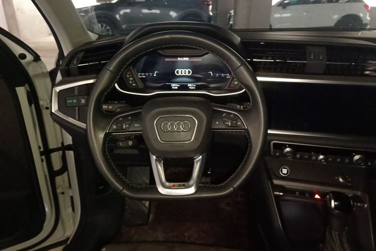 Used Audi Q3 2022 35 TFSI Fashion Dynamic Model