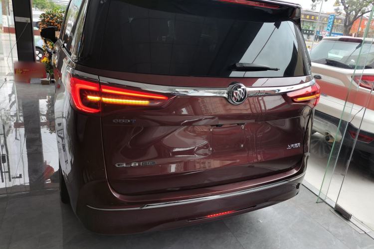 Used Buick GL8 2022 ES Landtrek 653T Luxury Edition