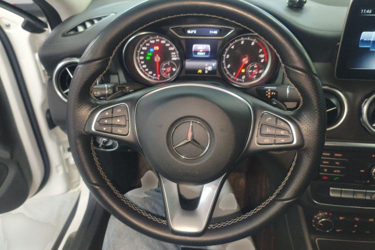 Used Mercedes-Benz GLA 2017 GLA 200 Fashion Model