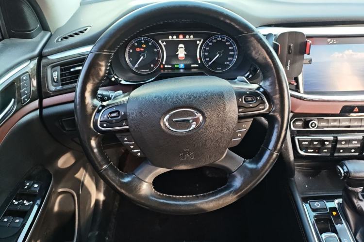 Used GAC Trumpchi GS8 2017 320T Four-Wheel Drive Luxury Smart Connectivity Version (7 Seats)
