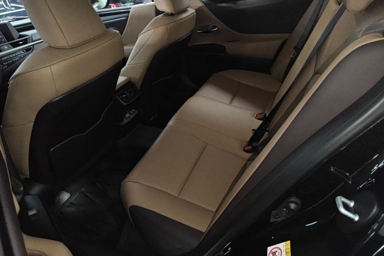 Used Lexus ES 2020 200 Excellence Edition
