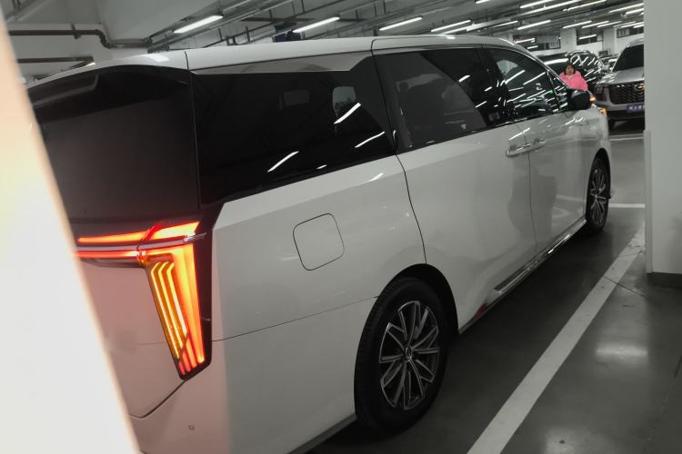 Used GAC Trumpchi M8 2024 Master Series Super Hybrid Edition
