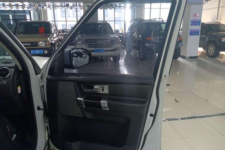 Used Land Rover Discovery 2014 3.0 SC V6 SE
