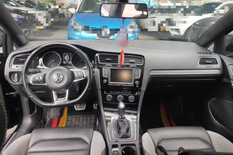 Used Volkswagen Golf 2016 1.4TSI Automatic R-Line
