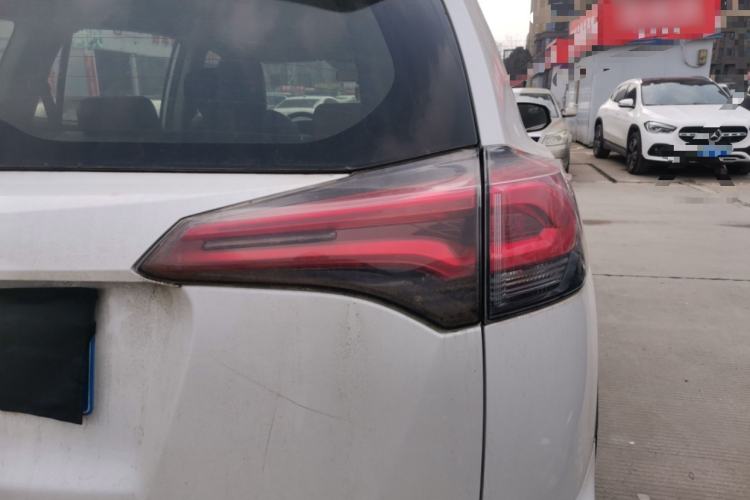 Used Toyota RAV4 2016 2.0L CVT Two-Wheel Drive Urban Edition China V Standard
