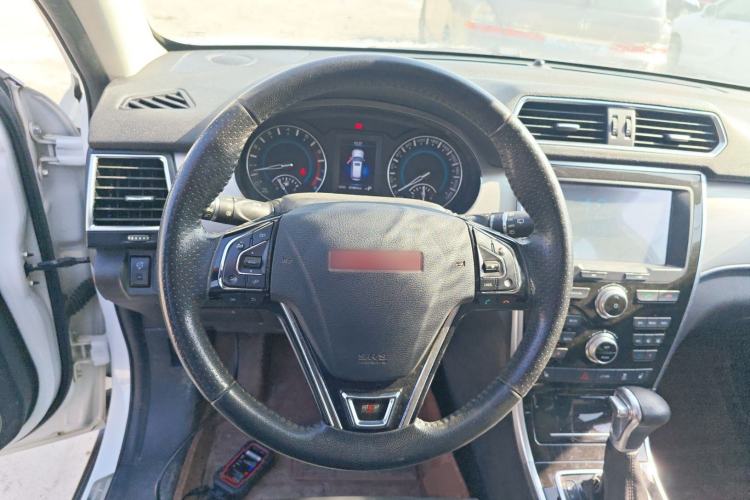 Used Haval H2 2015 1.5T Automatic Two-Wheel Drive Prestige Edition
