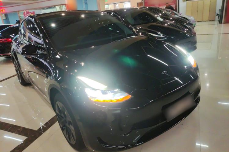 Used Tesla Model Y 2023 Rear-Wheel-Drive Version
