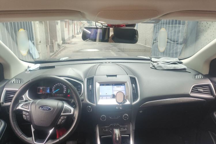 Used Ford Edge 2016 EcoBoost 245 Four-Wheel Drive Titanium Edition 7-Seater
