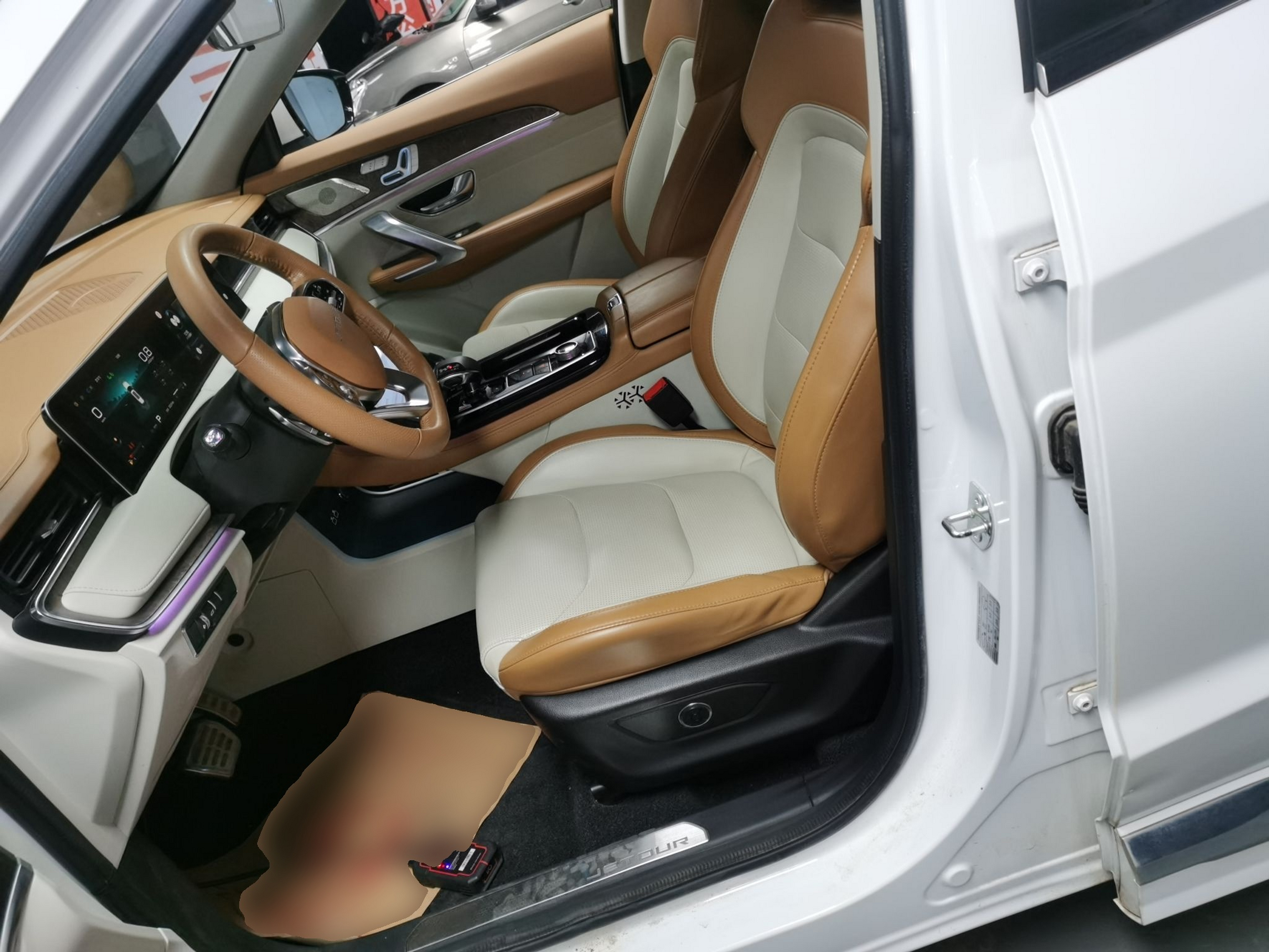 Переднее сиденье в автомобиле