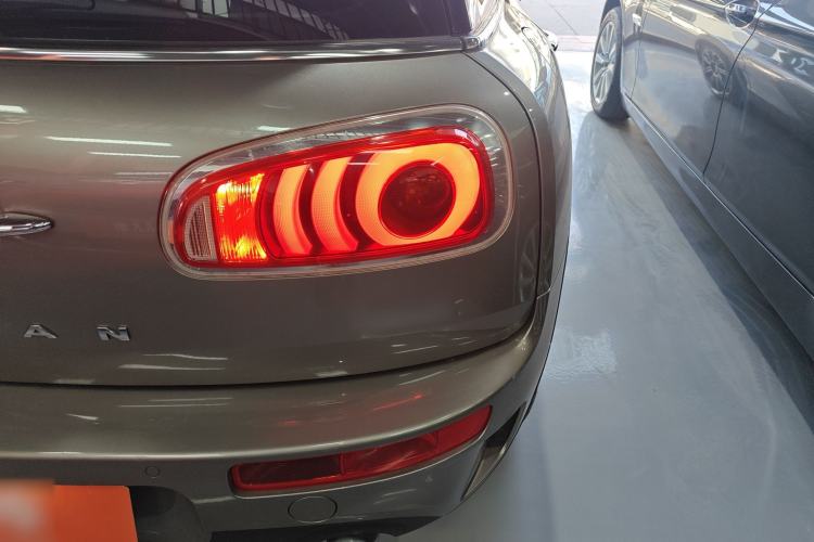 Used  Clubman 2016 Revised Version 2.0T COOPER S Connoisseur Edition
