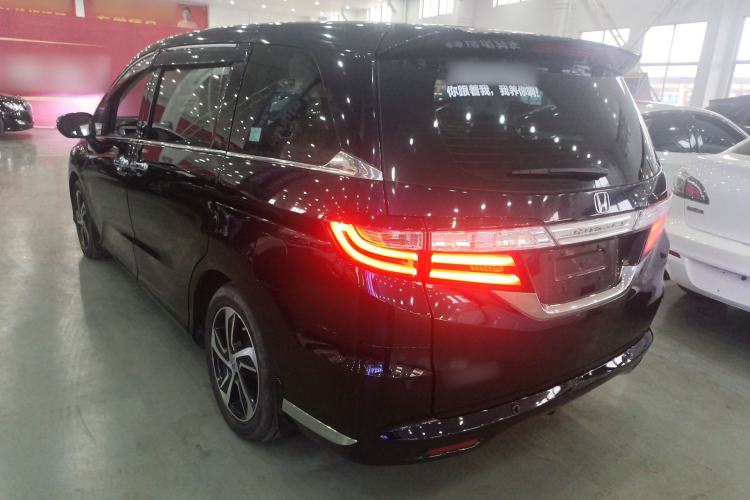 Used Honda Odyssey 2015 Revised 2.4L Luxury Edition
