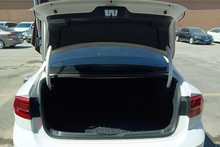 Used Volkswagen Lamando 2019 280TSI DSG Comfort Edition China VI standard
