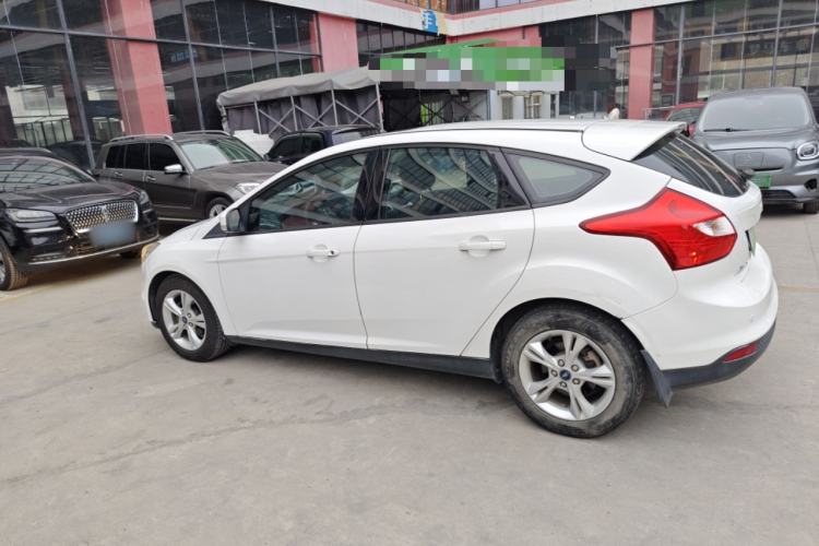 Used Ford Focus 2012 Hatchback 1.6L Automatic Fashion Edition
