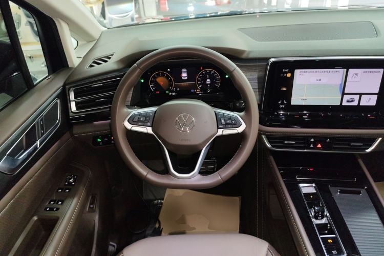 Used Volkswagen Viloran 2024 380TSI Luxury Edition
