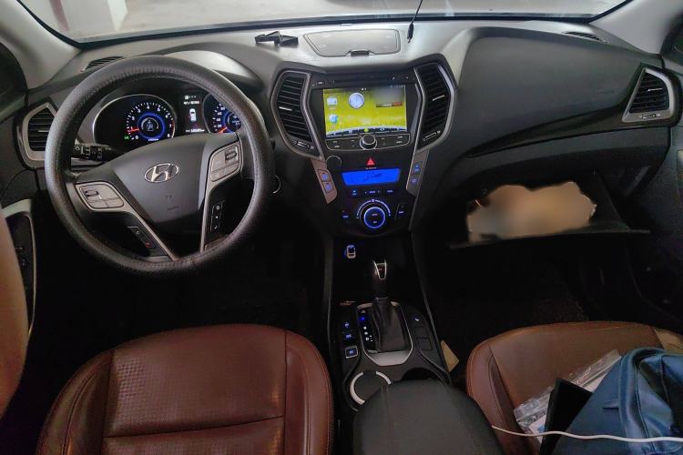 Used Hyundai Santa Fe 2013 2.4L Automatic 4x4 Prestige Edition
