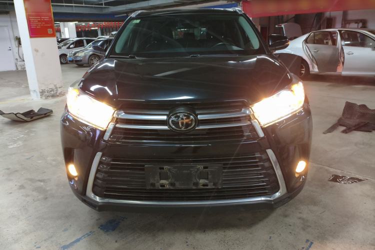 Used Toyota Highlander 2018 2.0T Four-Wheel Drive Prestige Version 7 Seats China V Emission Standard

