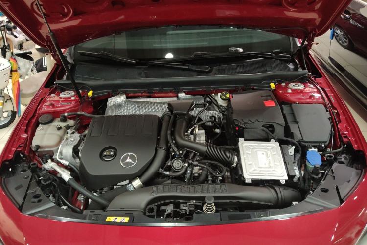 Used Mercedes-Benz A-Class 2020 Restyled A 200 L Sport Sedan Fashion Version
