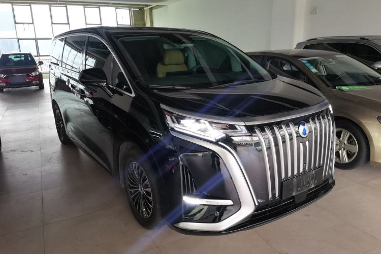 Used Denza D9 2022 EV 600 Four-Wheel Drive Flagship Model
