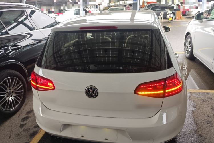 Used Volkswagen Golf 2016 230TSI Automatic Comfort Version
