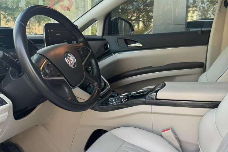 Used Buick GL8 2022 Land Business Class 652T Luxury Model
