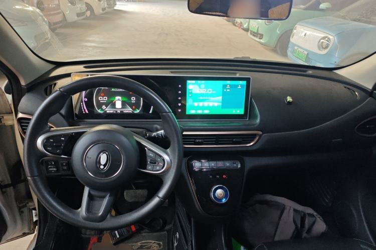 Used ORA White Cat 2022 Xiaoyue Mao Edition 360 km Luxury Model Lithium NMC
