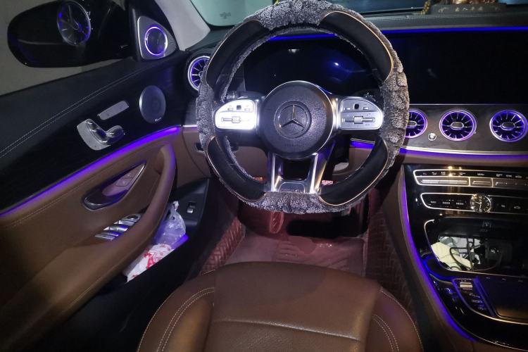 Used Mercedes-Benz E-Class 2016 E 300 L Sporty and Stylish Model
