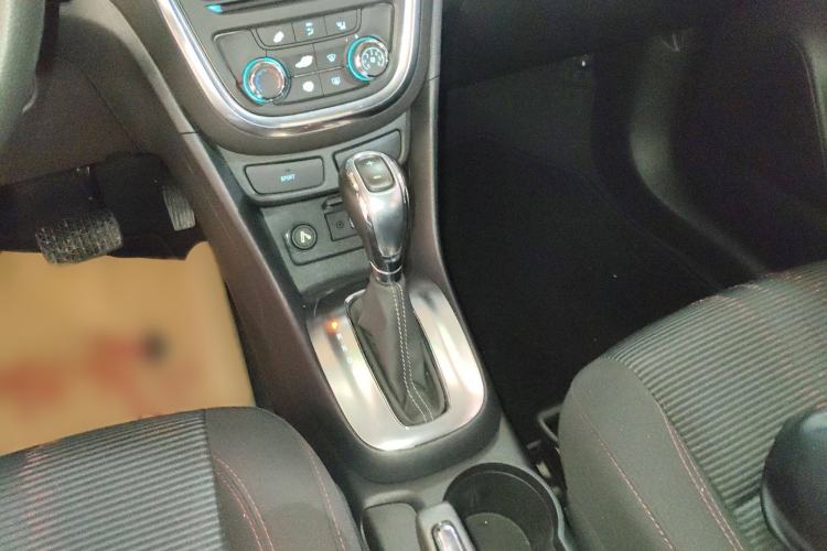 Used Buick Encore 2015 1.4T Automatic Two-Wheel Drive Urban Elite Version
