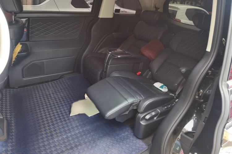 Used Honda Elysion 2019 2.0L Hybrid Luxury Edition
