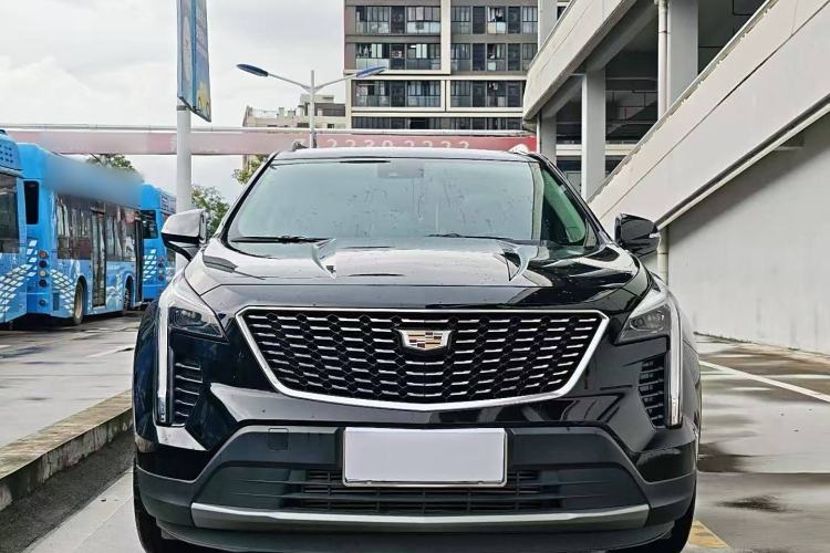 Used Cadillac XT4 2022 28T Two-Wheel-Drive Luxury Version
