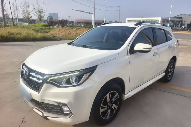 Used Venucia T70 2018 1.6L Manual Enjoyment Edition
