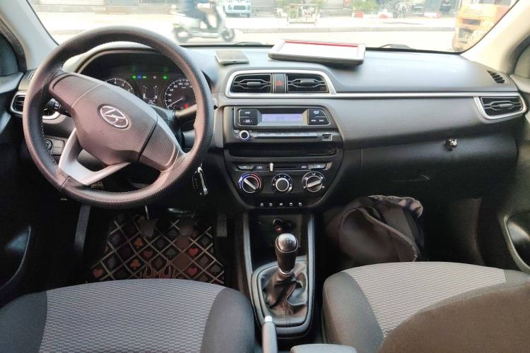 Used Hyundai Verna 2017 1.4L Manual Refreshed Version China V Standard
