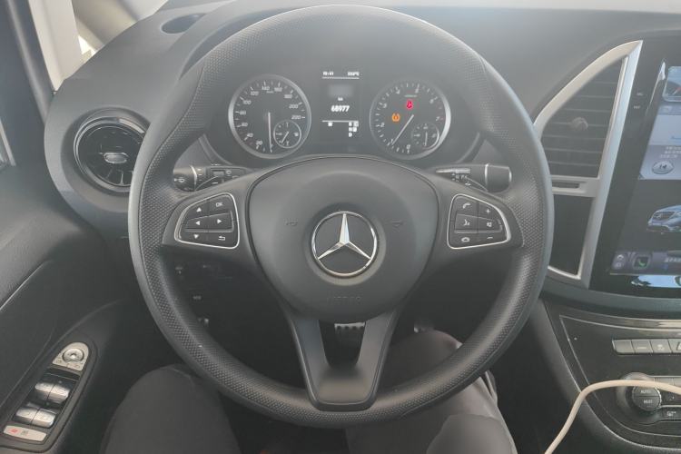 Used Mercedes-Benz Vito 2021 2.0T Elite Version 7 Seats