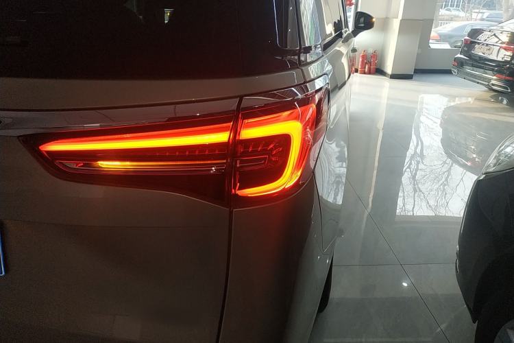 Used Buick GL8 2020 ES Land Cruiser 653T Luxury Edition