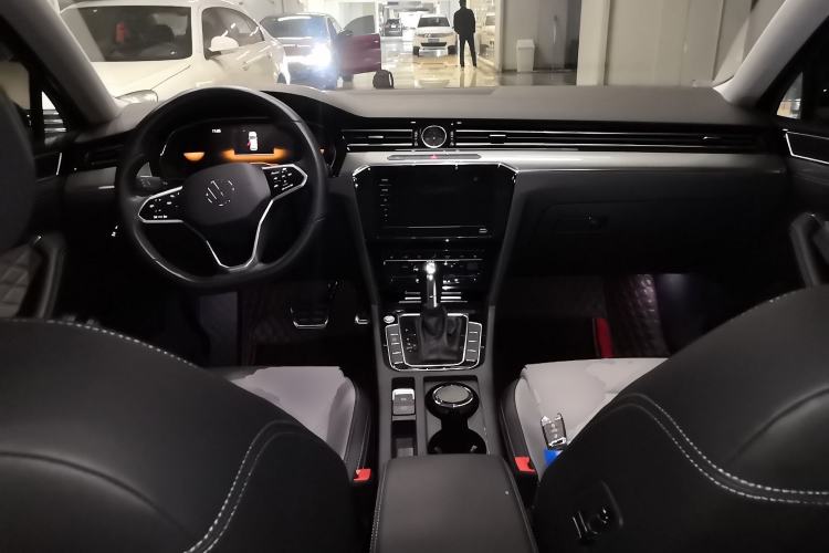 Used Volkswagen Magotan 2023 2 Million Units Limited Edition 330TSI DSG Leading Version
