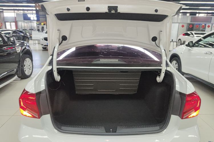 Used Volkswagen Jetta 2017 1.5L Manual Fashion Edition