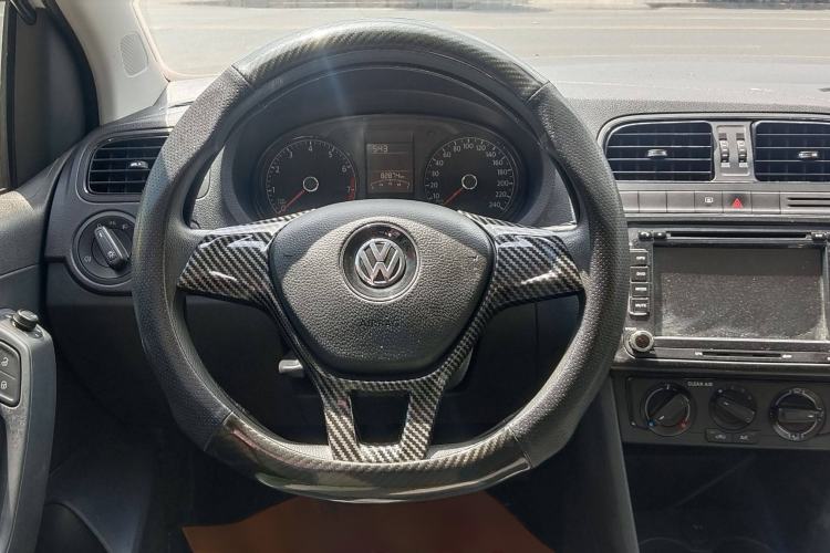 Used Volkswagen Polo 2016 1.4L Manual Fashion Model
