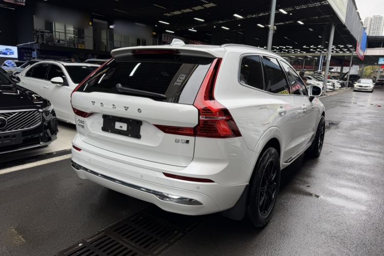 Used Volvo XC60 2022 B5 4x4 Smart Luxury Edition
