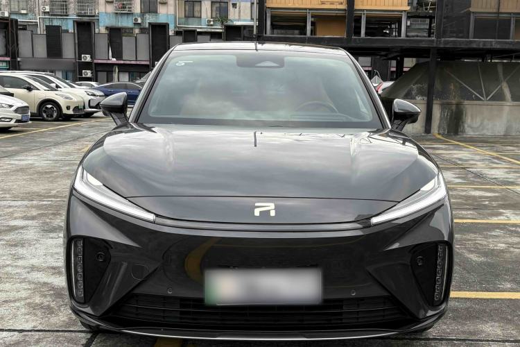 Used  R7 2023 Rear-Drive Screen King Edition
