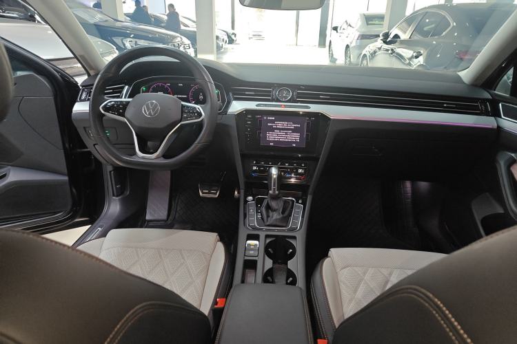 Used Volkswagen Magotan 2023 2 Million Units Commemorative Edition 330TSI DSG Luxury Version
