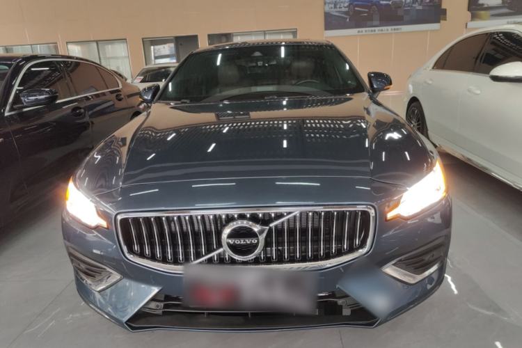 Used Volvo S60 2022 B4 Zhiyi Luxury Edition