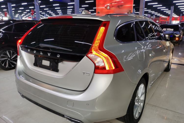 Used Volvo V60 2017 T5 Zhiyi Edition China V Standard
