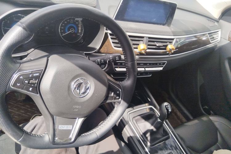 Used Dongfeng Fengon 580 2020 1.5T Manual Luxury Version
